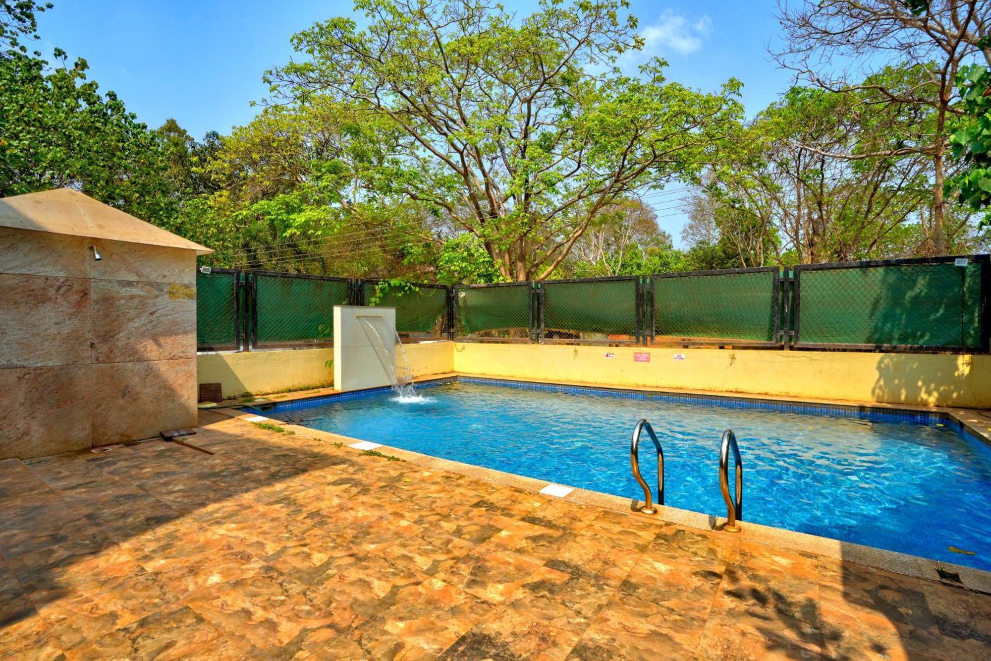 Luxurious Nirvana Apartments Vagator Esterno foto